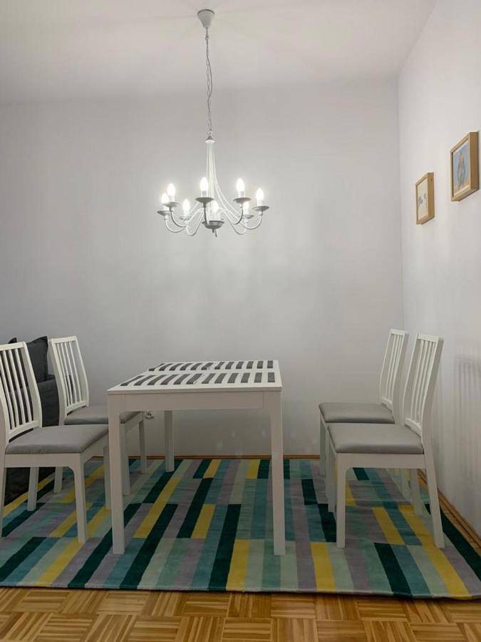 Zieleniec Apartment *